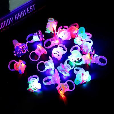 Bague LED Clignotante Réglable Ours Dessin Animé Fleur Papillon Cadeau Enfant Décoration de Fête