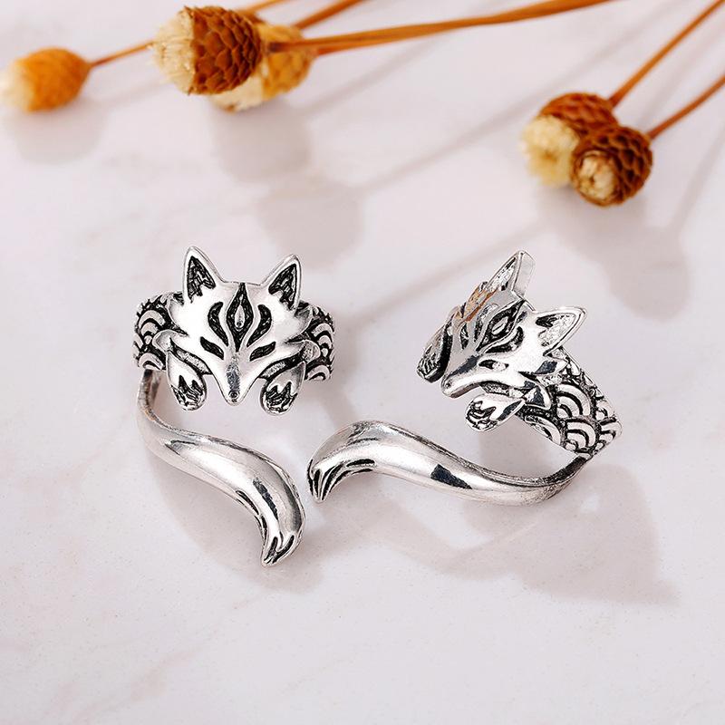 Retro Cute And Small Fox Ears, Russian Non-Porous Domineering Ear Clips, Fashionable Ancient Silver.