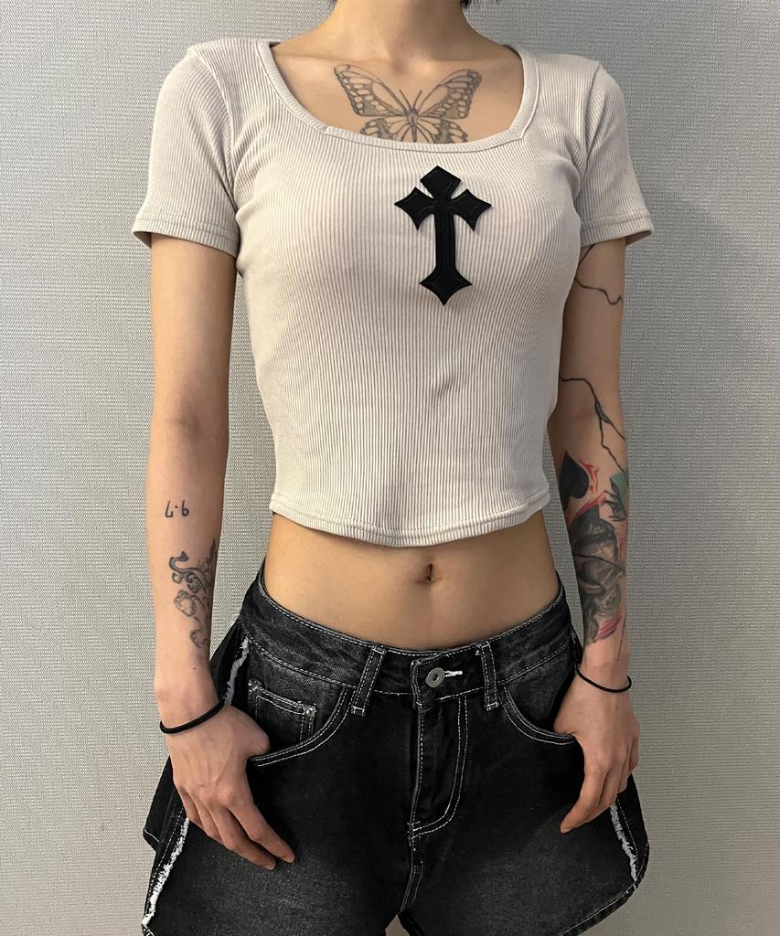 Bonseullipi Cross Square Neck T-Shirt (Beige)