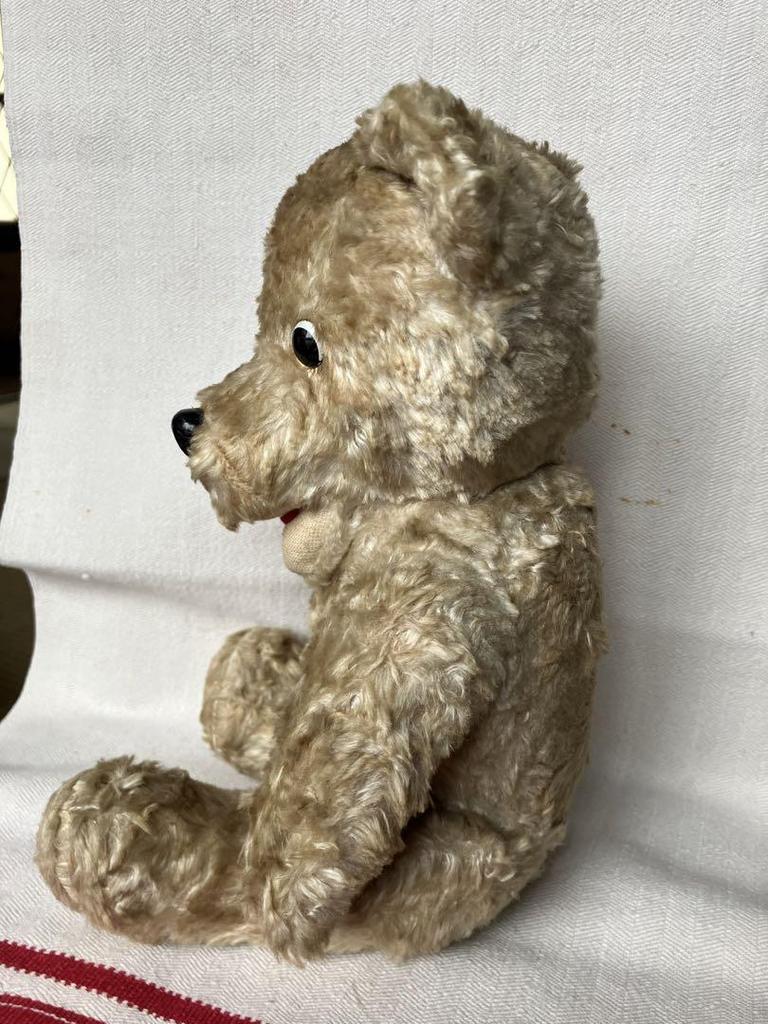 [USED] Teddy bears found at a Slovenian flea market. Slovenian antiques.
