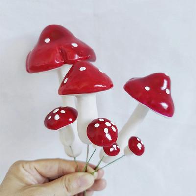 Mousse Champignon Simulé Garniture de Gâteau Décor de Dessert Drapeau Champignon Rouge pour Cupcake Cuisson DIY Décoration de Gâteau Joyeux Anniversaire