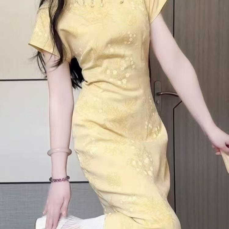 Goose Yellow Disc-buckled Cheongsam, Summer Chinese Style White, Small Fresh Waist Literary and Art Style Dress, Women's Slim Dress