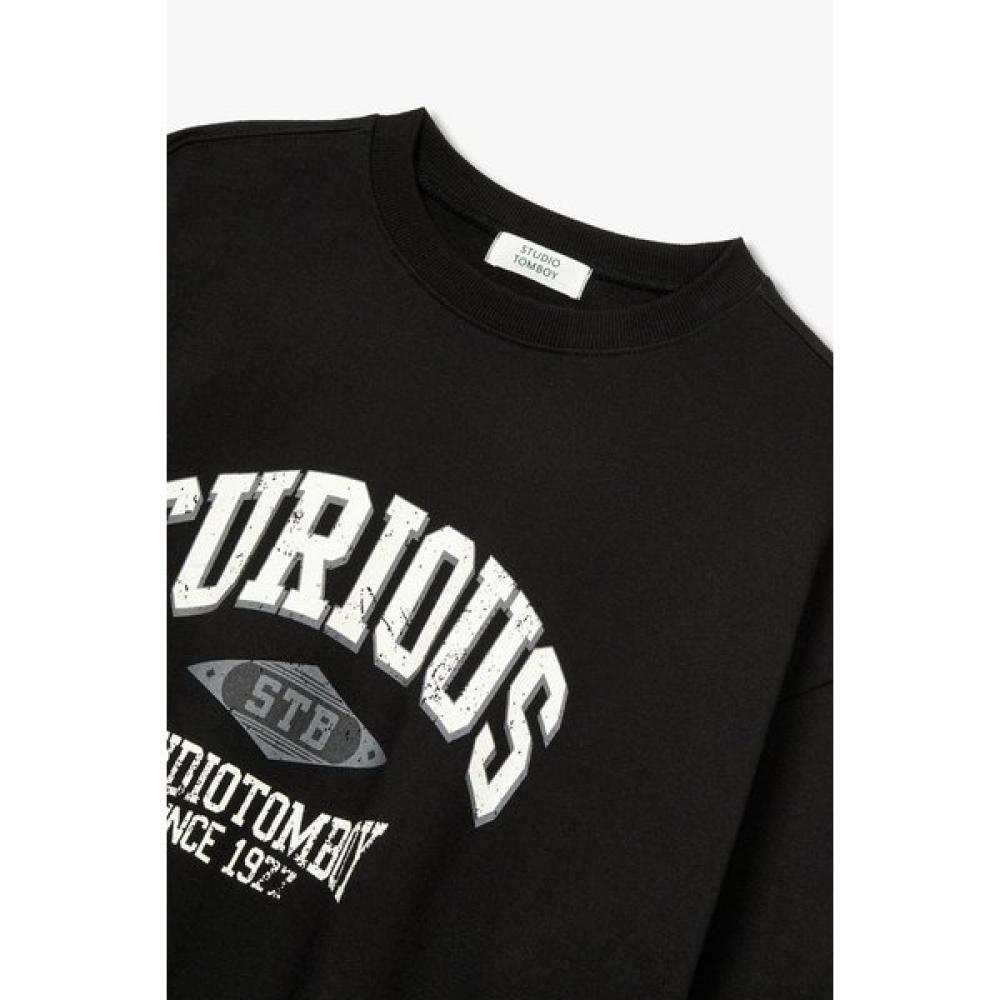 Studio TomBoy Curious Storm Boy Sweatshirt  9175122975na 