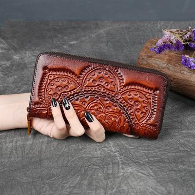Peněženky na peněženky z pravé kůže s embosovaným držákem na karty pro muže Ženy Unisex Vintage kožené dlouhé peněženky Módní kabelky