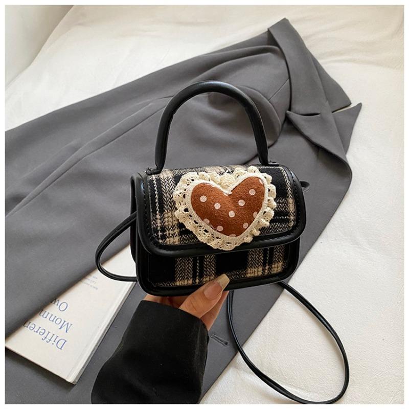 

This Mini Hand-held Bag with A High Level of Appearance Is Fashionable Stylish and Stylish