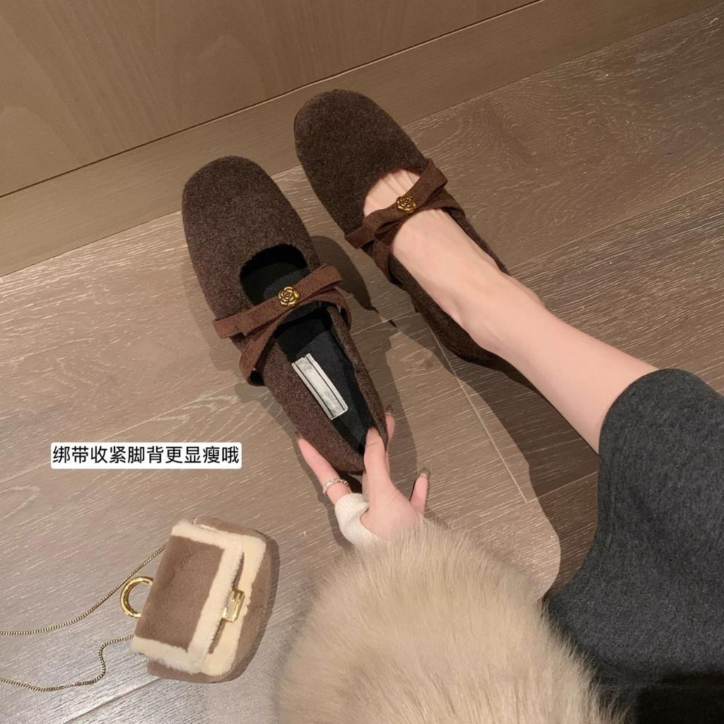 Uncle Zhou's house~ Autumn and winter new Korean Xiaoxiangfeng retro camellia inner height increase and velvet Mary Jane woolen women's shoes