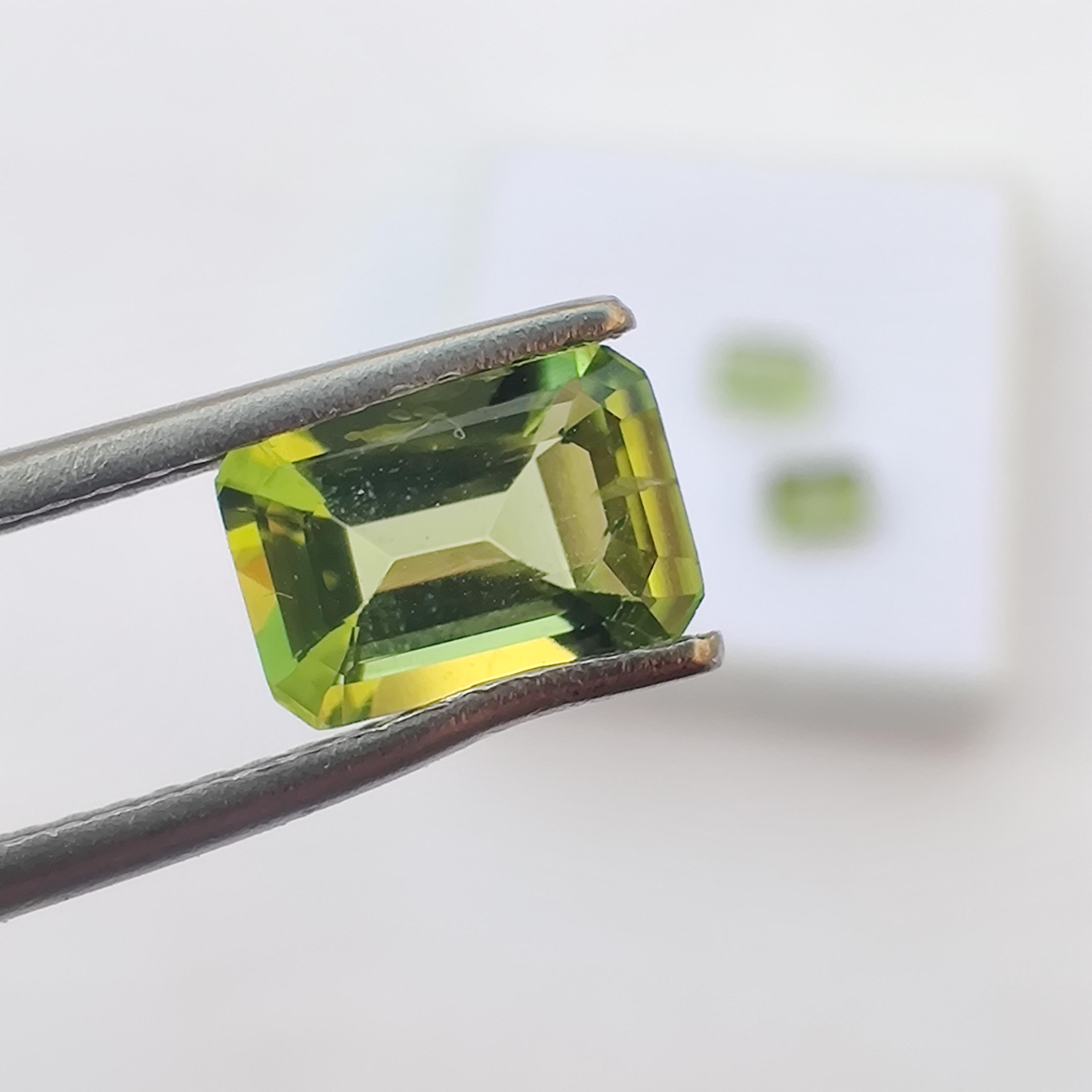 

7x5 MM Natural Emerald Cut Peridot Gemstone: 2.60 Carat of 3 Pcs Loose Stone. 3 Pcs 2.60 Crt 7x5 MM