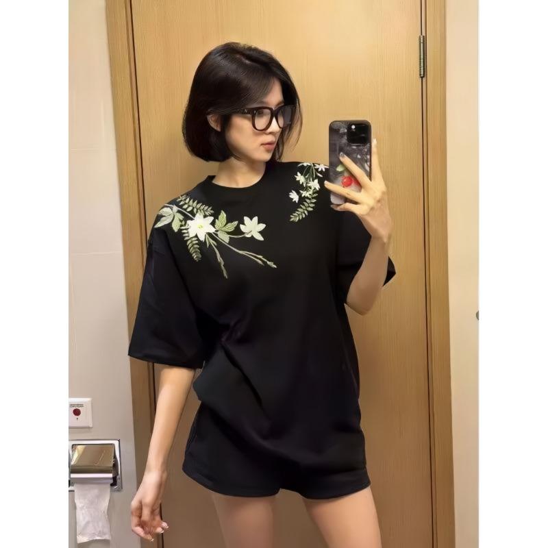 

Новая футболка с короткими рукавами в китайском стиле с цветочной вышивкой и кольцами High Street для женщин на лето, новый топ большого размера с круглым вырезом для пар XXL чёрный
