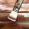 Einziehbarer doppelseitiger Teint-Make-up-Pinsel Tragbarer Puder-Rouge-Foundation-Concealer-Kosmetikpinsel Werkzeuge