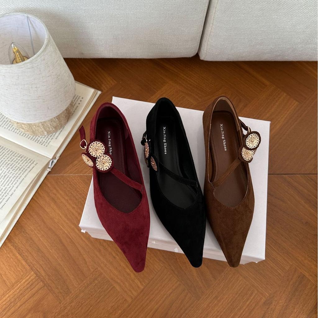 2025 spring and autumn new fashion versatile flip pointed head low heel shallow mouth single shoes women's flannel flowers Mary Jane