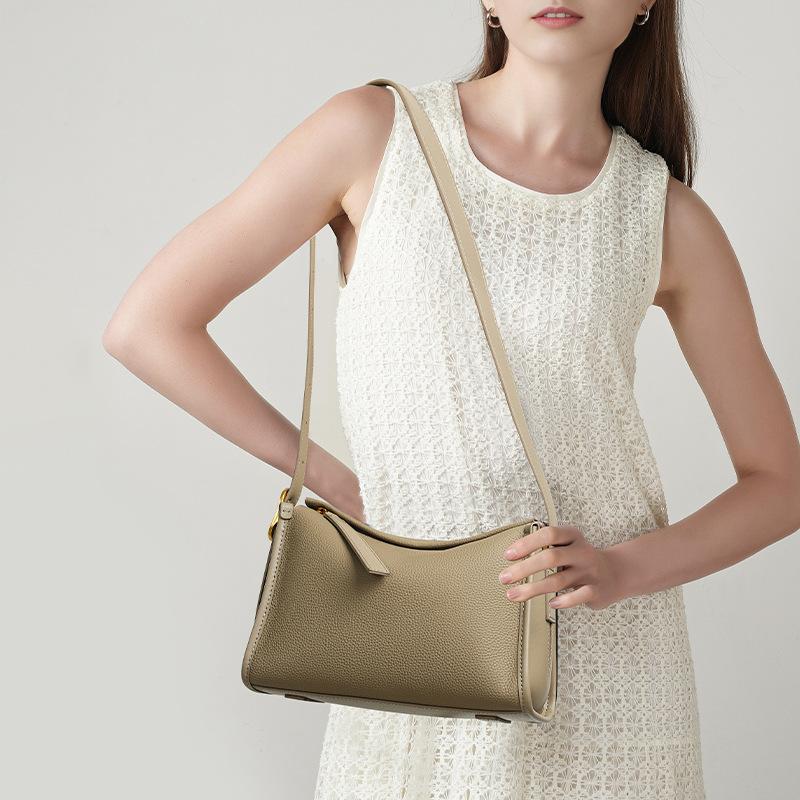 Hot Selling New Leather High-end Pillow Bag, Versatile for Women's Commuting, Top Layer Cowhide Large Capacity Single Shoulder Crossbody Bag