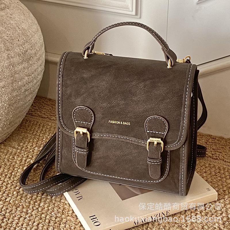 Schoolbag High-end Niche Design Travel Bag Backpack 1011 New Bag Fashion Schoolbag College Student Commuter Backpack