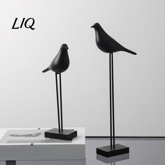 Modern Resin Bird Ornaments Black & White Figurine, Minimalist Art Sculpture for TV Cabinet Decorations Bookshelf Office Desk, Elegant Home