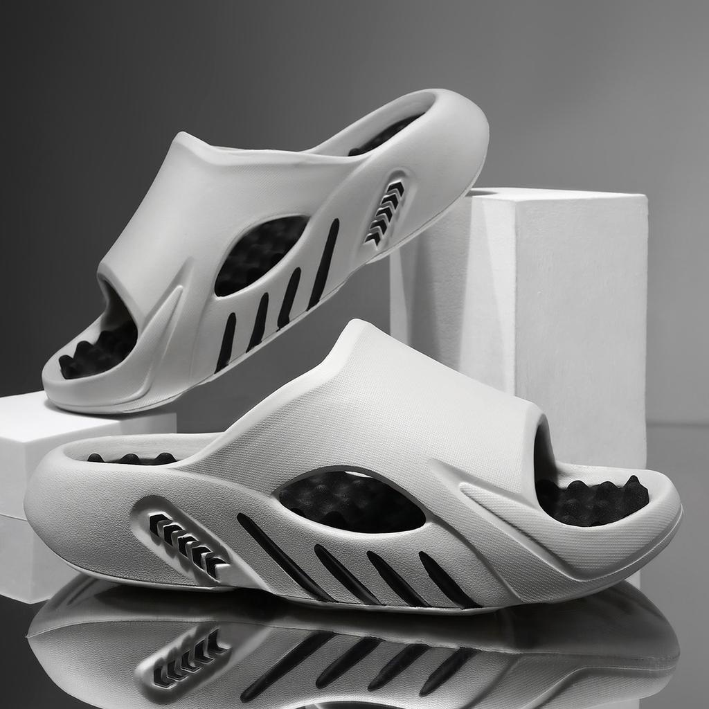 Men's Slippers Summer Outdoor Fashion Anti-slip Beach Sandals Platform Trend Couples Home Bathroom Slippers Thick Soled Sandals