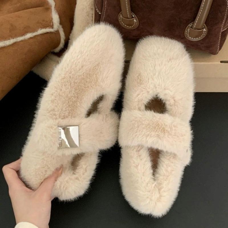One word with round head fleece beanie shoes for women with flat bottom and one pedal for winter fleece warm fluffy shoes for women to wear outside