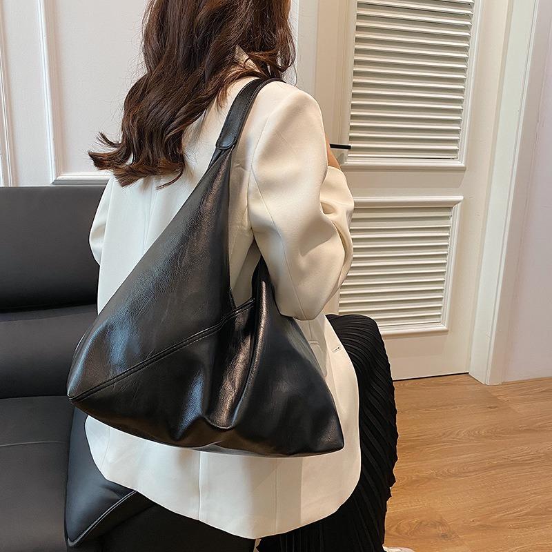 autumn new personalized retro casual shoulder tote bag temperament niche design underarm women's bag