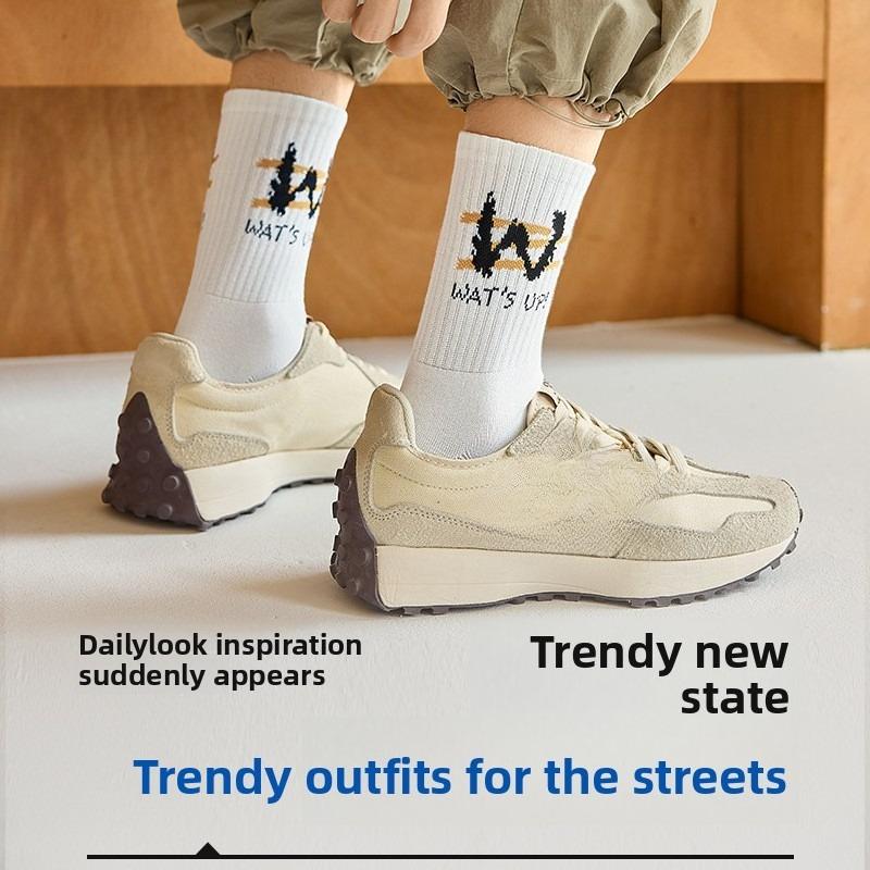 Herren-Kniestrumpf, Baumwollsocken für Herren, Atmungsaktive und schweißableitende Herren-Langsocken, Trendige Sportsocken mit Buchstaben
