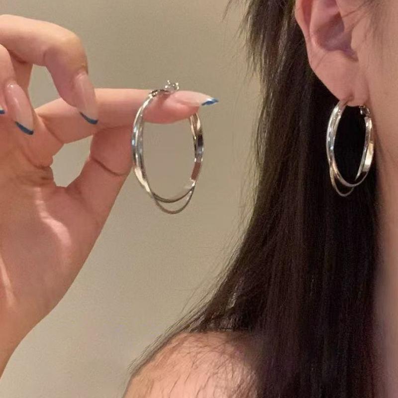 Double Layered Circle Earrings for Women, with A Light Luxury and High-end Temperament. Large Circle Earrings and Explosive Earrings