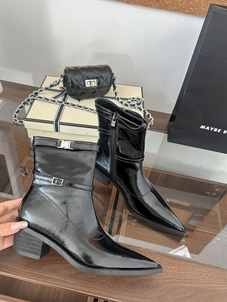 Grober Absatz, spitz zulaufende Martin-Stiefel für Damen, Herbst/Winter 2025, neue Western-Cowboy-Stiefel mit Gürtelschnalle und mittelhohem Absatz.