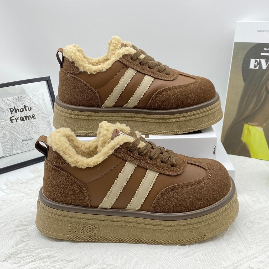 Thick-soled velvet German training shoes women's 2025 winter new high retro lace-up sports and leisure board shoes bread cotton shoes