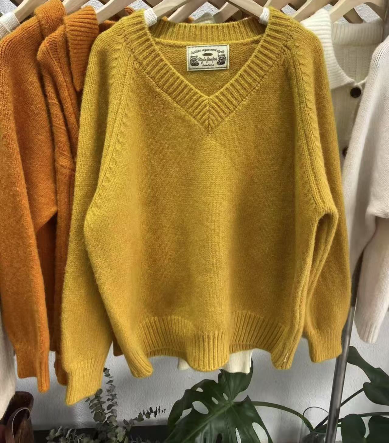 

Премиальный сенсорный пуловер с V-образным вырезом, женская одежда, осень и зима, новый свободный мягкий восковой ленивый ветер, вязаный женский свитер One size