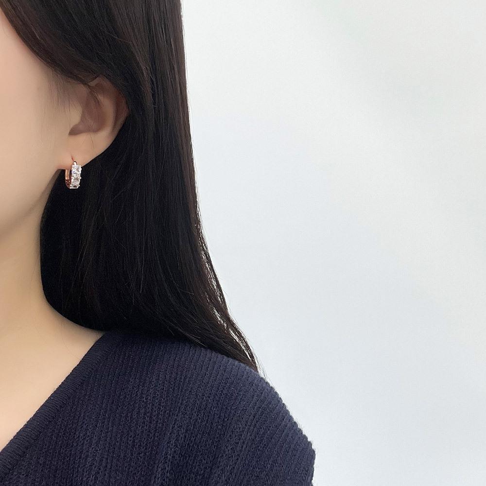 Dieuamour 14K Gold Pin Mienne One-Touch Earrings