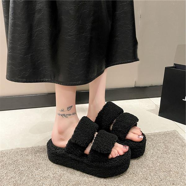 Fashion Med Shoes Woman 2024 House Slippers Platform Fur Flip Flops Pantofle Flock Plush New Massage Flat Hook & Loop Slides with Fur Ro