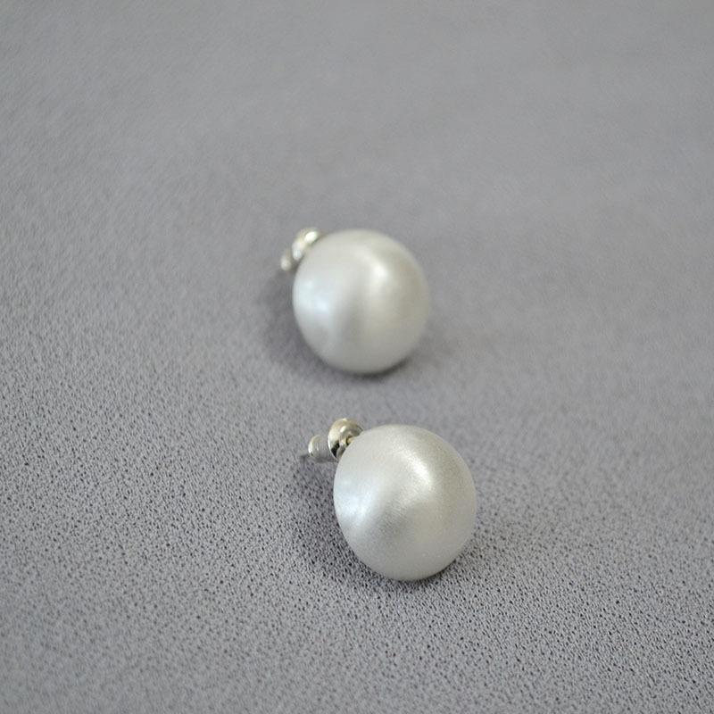 Nische Retro Designgefühl Italienisch Gebürstet Matt Hemisphäre Französisches Temperament Einfache 925 Silberstift Ohrringe