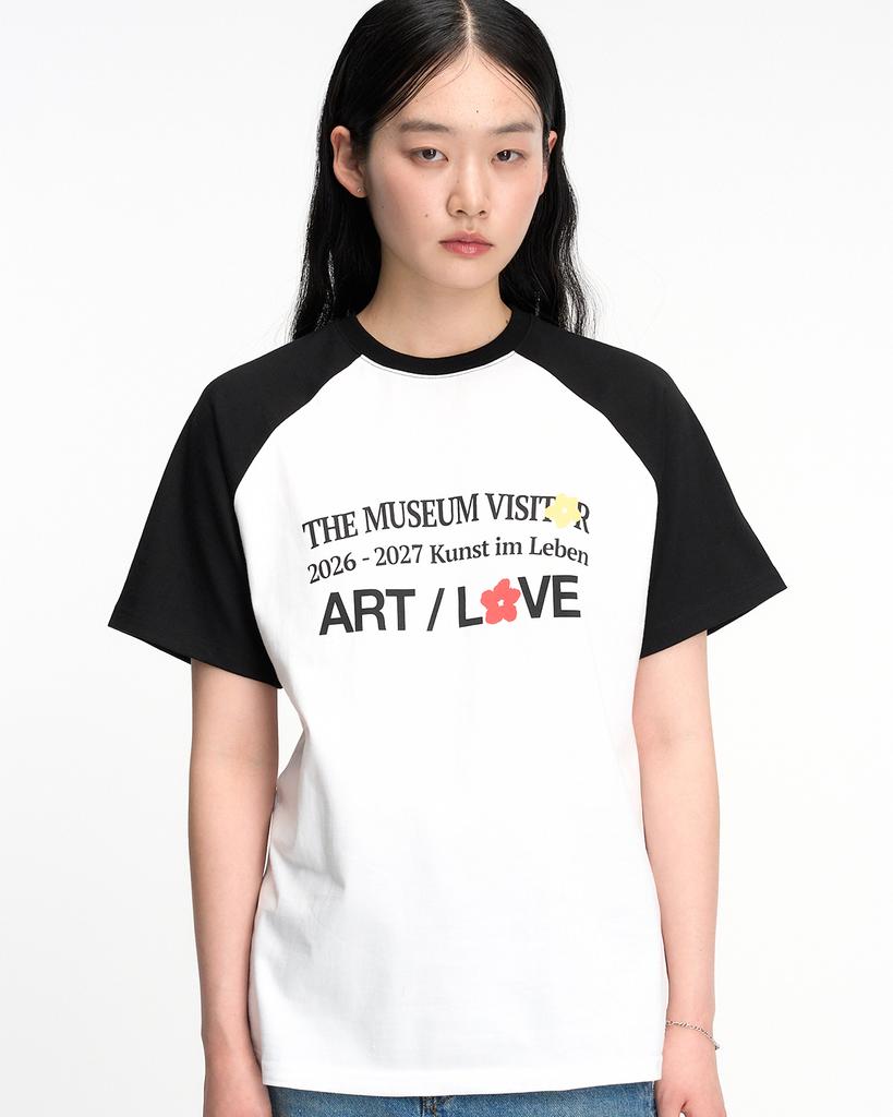 THEMUSEUMVISITOR Raglan Color Block Graphic T-Shirt (Black)