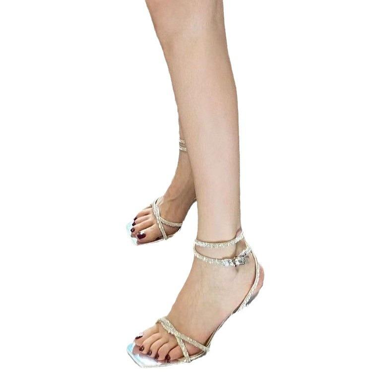 2025 Premium Sense Fee Wind 34-40 Quadratkopf Strass Offene Zehen Vielseitige Französische High Heel Sandalen