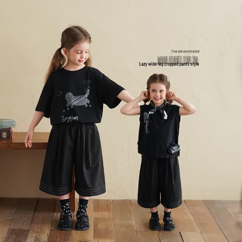 

Girl s Black Cotton Straight-Leg Capri Shorts XXL