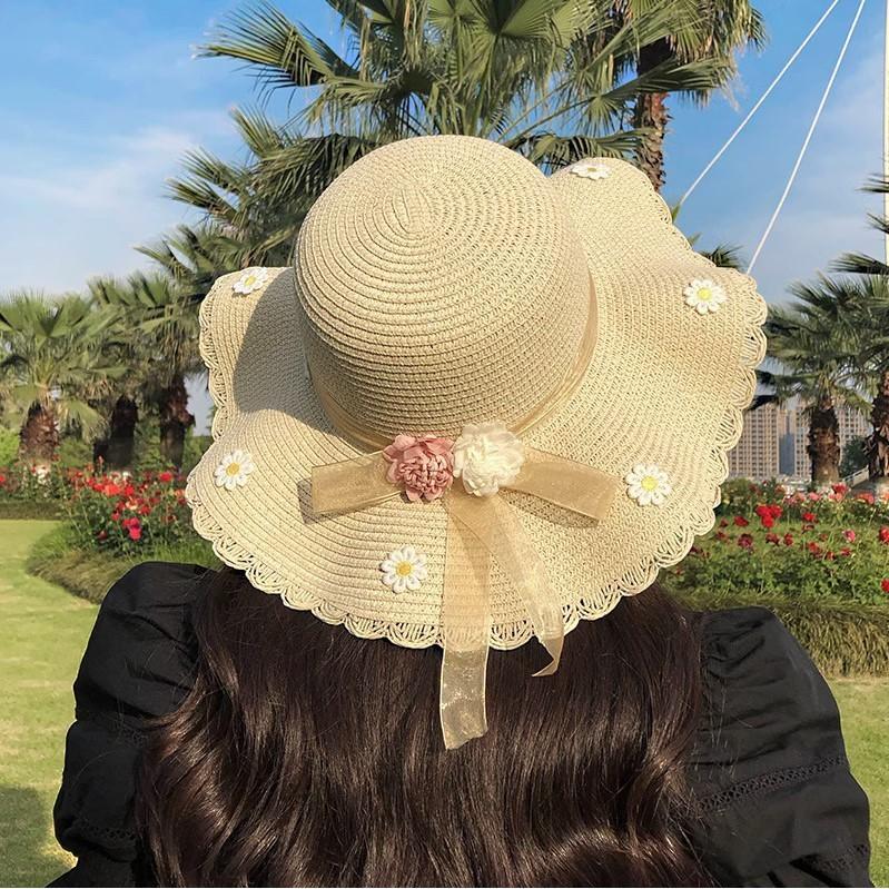 Fashionable Ladies Straw Hat For Summer Outings Sun Protection Hat Floral Beach Hat