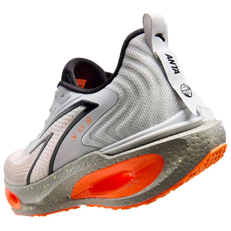 Anta Wormhole Commuting Chaussures de Course Polyvalentes Tissu Absorption des Chocs Résistant à l'Usure Baskets Basses Baskets Homme Gris Orange 112535543R-4