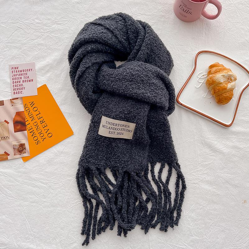 Winter atmosphere White scarf Warm lamb plush scarf Women's winter grade Thickened tassel Couple shawl