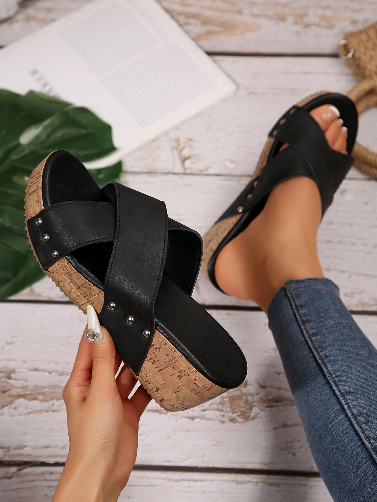 

2025 новые летние женские экспортные шлепанцы на толстой подошве и танкетке, большого размера, с перекрестными ремешками и танкеткой, шлепанцы на толстой подошве 36 чёрный