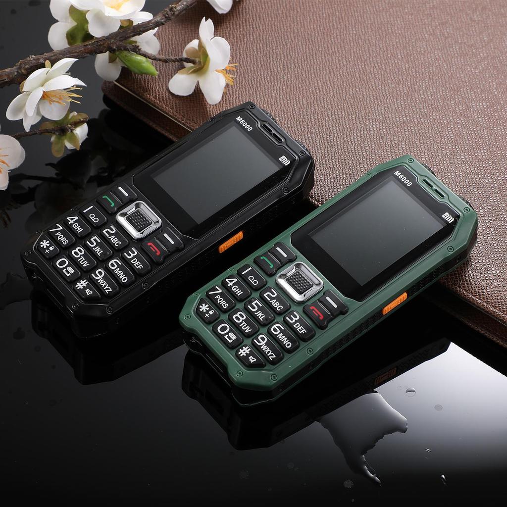 M6000 2G Button Mobile Phone 2.4inches Loud Speaker 2400mAh Flashlight Camera FM Support Four SIM Card Feature Mobile Phone