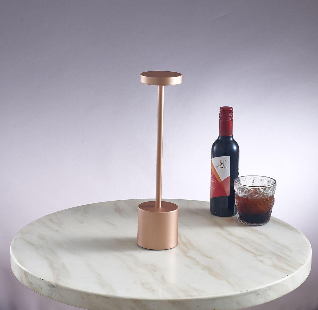 Rechargeable LED Touch Bar Table Lamp: Dimmable Metal I-beam Design for Restaurant and Bar Atmosphere.