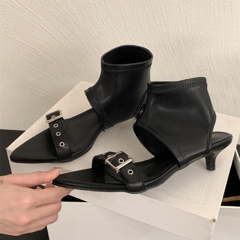 Mode Bout Pointu Boucle Métallique Marque Bottes Modernes Femmes Sexy Ouverture Sur Le Dessus Petit Talon Design Bottes d'Été Élégantes Femmes Bottine