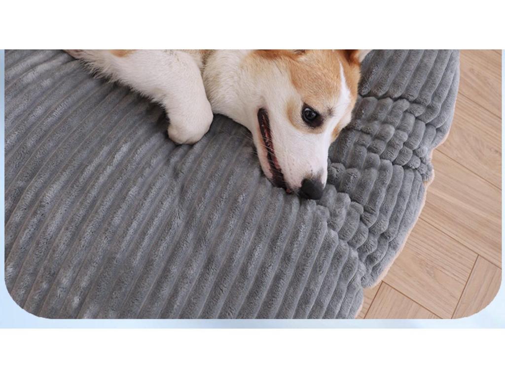 Cozy Winter Cushion for Dogs & Cats - Removable, Washable Sleeping Pad for Small Pets