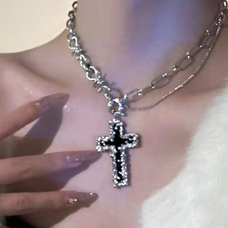 Trend Sweet And Cool Artificial Diamond Cross Pendant Pearl Personality Cool Wild Collarbone Chain Necklace Gift