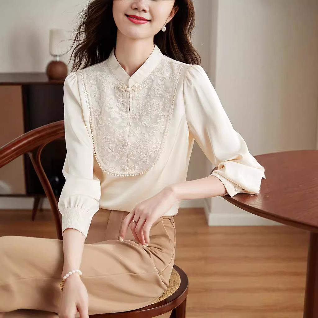 Retro Button-up Shirt for Women In Autumn New Style Lace Embroidered Beaded Long-sleeved Top