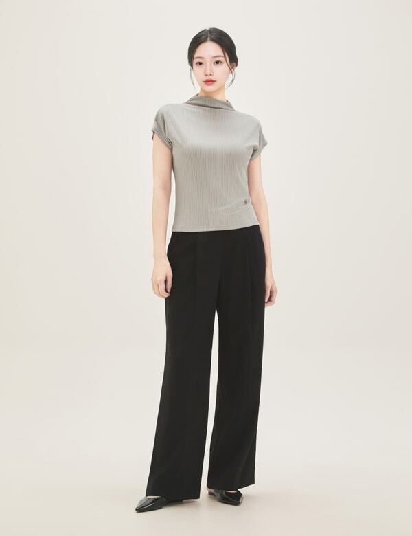 ROEM Mock Neck Short Sleeve T-Shirt Rmhwg38R11