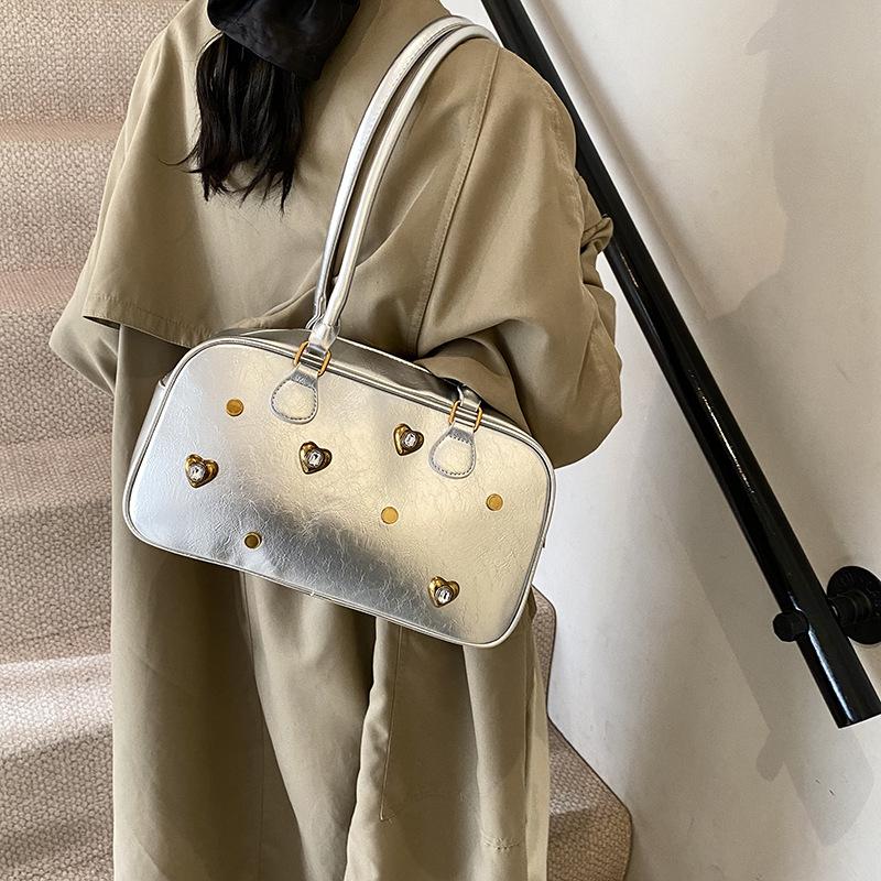 2025 Winter New Mori High-value Retro Rivets Large-capacity Tote Bag Lazy Wind Portable Shoulder Women's Bag