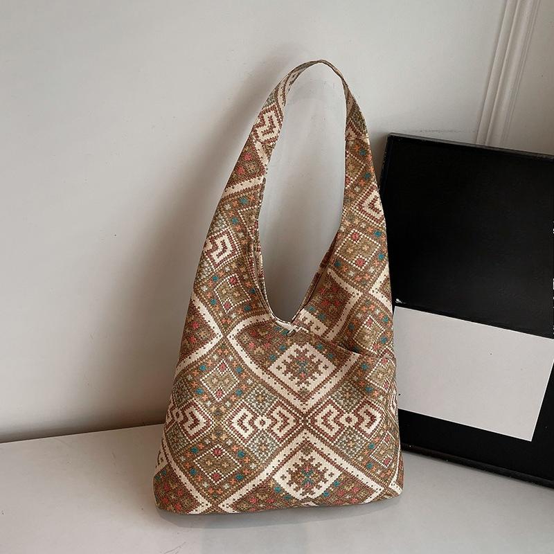 Large-capacity Ethnic Commuting Bag, Fashionable Single-shoulder Bag, and Niche Tote Bag for Classes