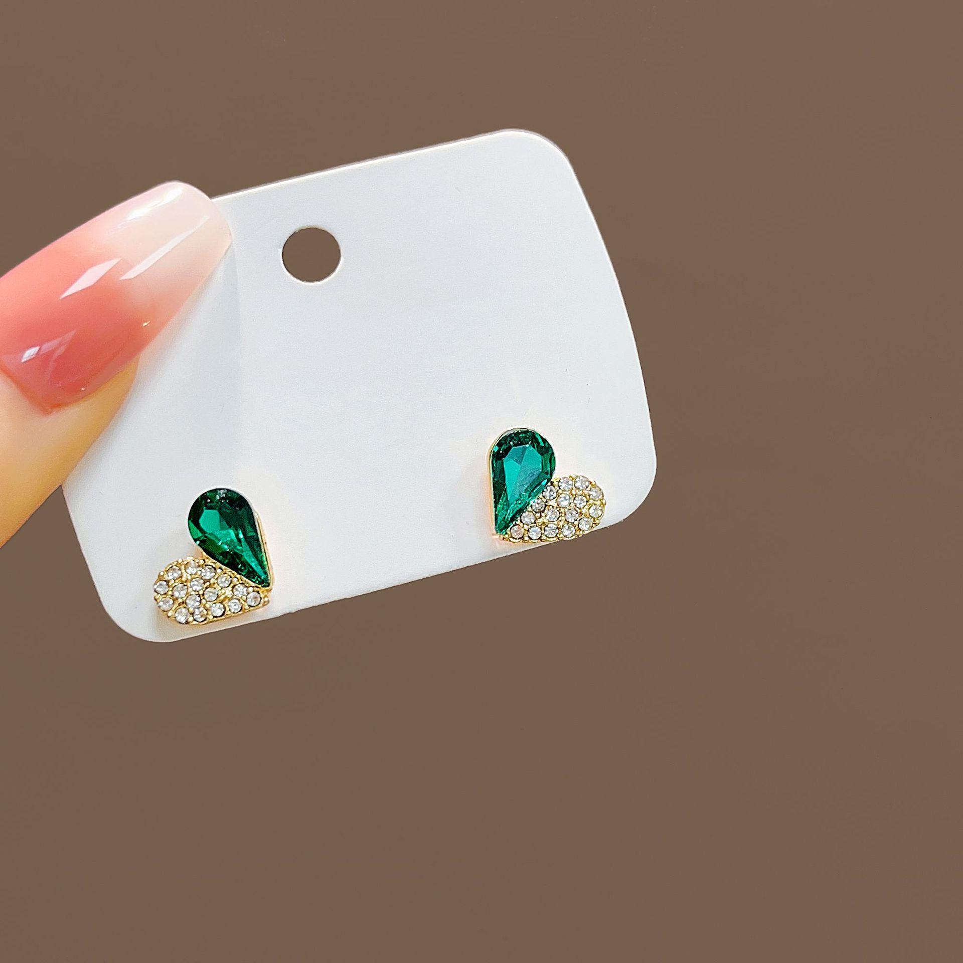 Emerald Double-Spell Diamond-Encrusted Love Stud Earrings Simple Heart-Shaped Splicing Earrings High-End Gold-Plated Earrings
