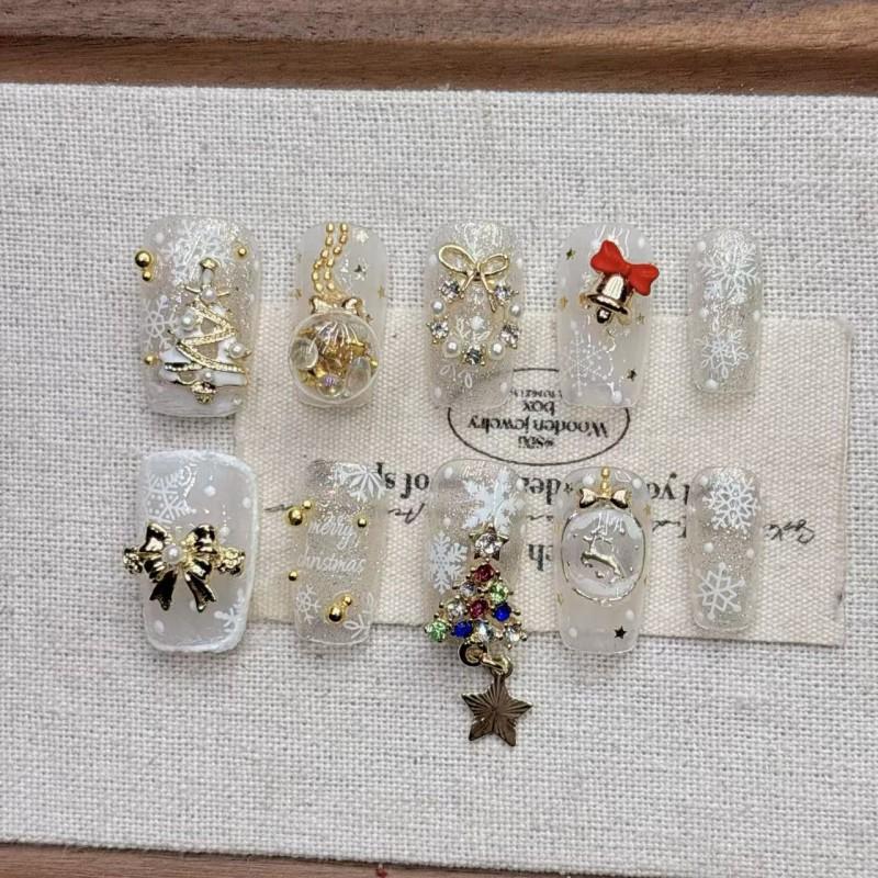 Handmade Short Almond Press-On Nails Women Girls Winter Christmas Nail Art Set Medium
