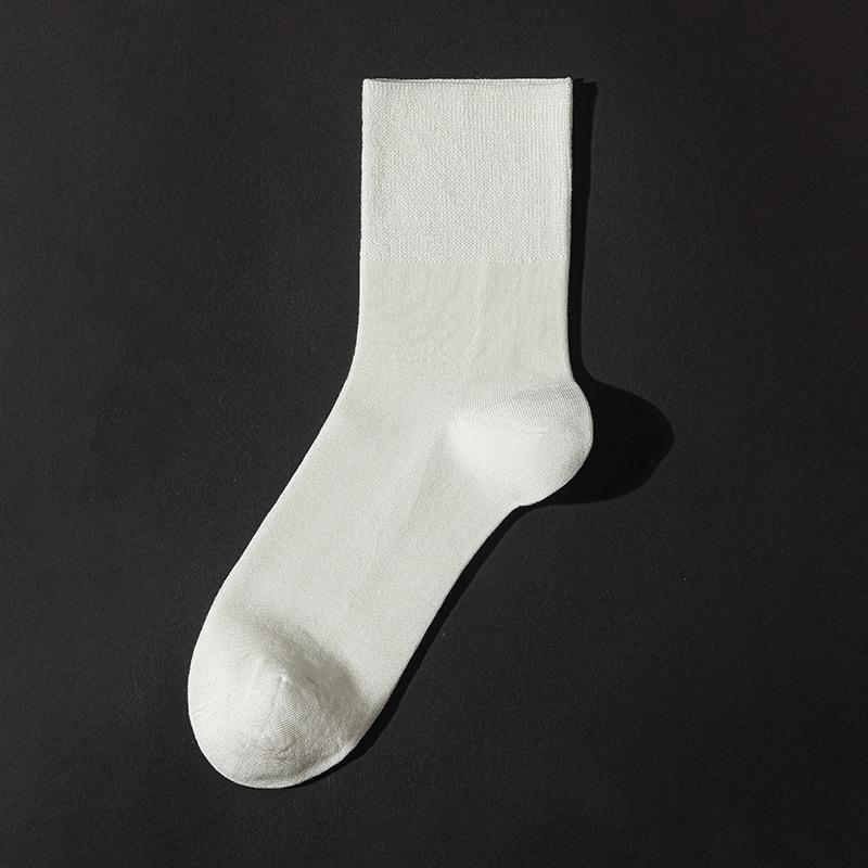 Herren-Business-Socken aus echter Seide, Nicht einengender Bund, Atmungsaktiv, Weich, Dunkelgrün, Für Büro, Hochzeit, Formelle Kleidung Herrensocken One Size black
