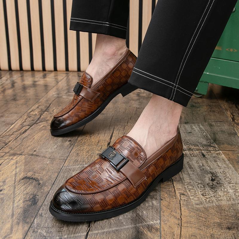 New Loafers for Men Patent Leather Stone Pattern Slip-On Round Toe Wedding Dress Shoes Men's Casual Shoes