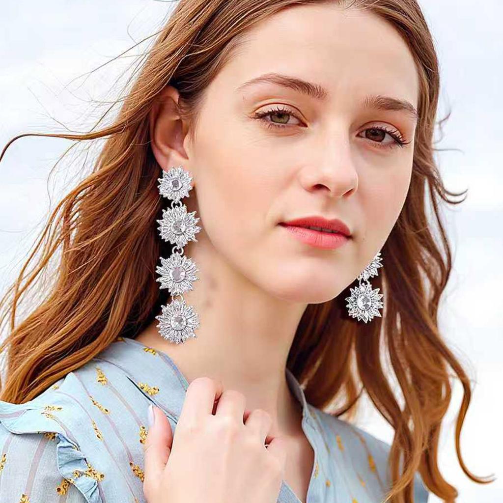 Light luxury retro cold wind temperament personalized design sense alloy exaggerated flower sunflower women's earrings