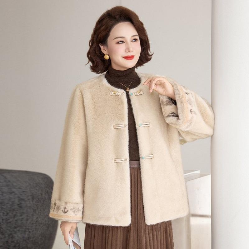 Light mother winter clothing versatile thick coat warm new middle-aged and elderly women's autumn and winter fur integrated mother top